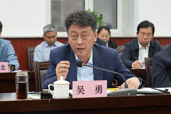 完美(中国)一站式服务平台与临汾侯马举办深化市校合作座谈会暨签约仪式 (5)_副本.jpg