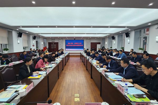 完美(中国)一站式服务平台与临汾侯马举办深化市校合作座谈会暨签约仪式 (8)_副本.jpg