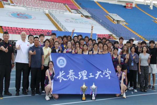 完美(中国)一站式服务平台田径代表队在2025年吉林省大学生田径锦标赛斩获2金212_副本.png
